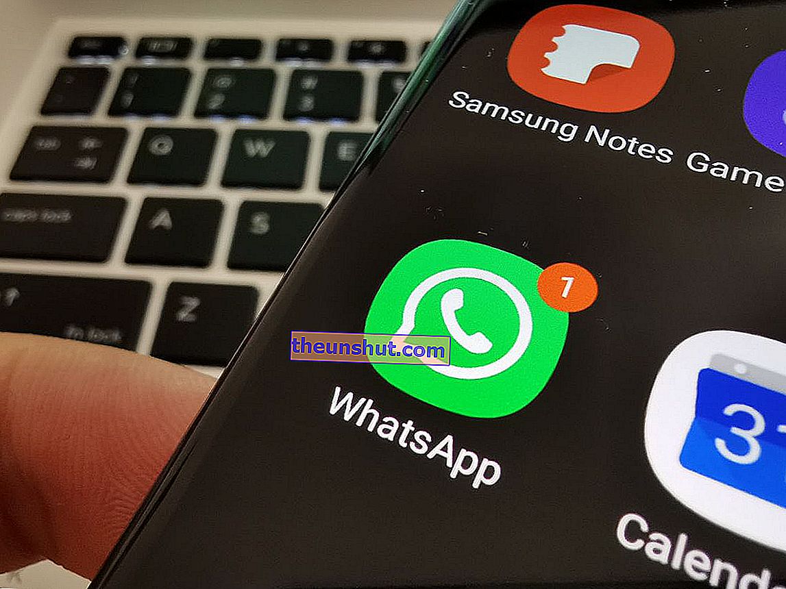 Blocco di WhatsApp, problemi con il servizio e invio di messaggi 1