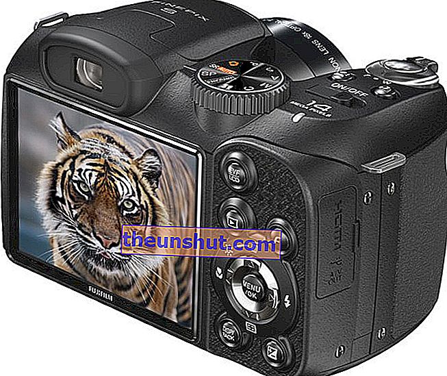 Fujifilm Finepix S4000, fotocamera compatta con zoom super lungo e funzione macro 4