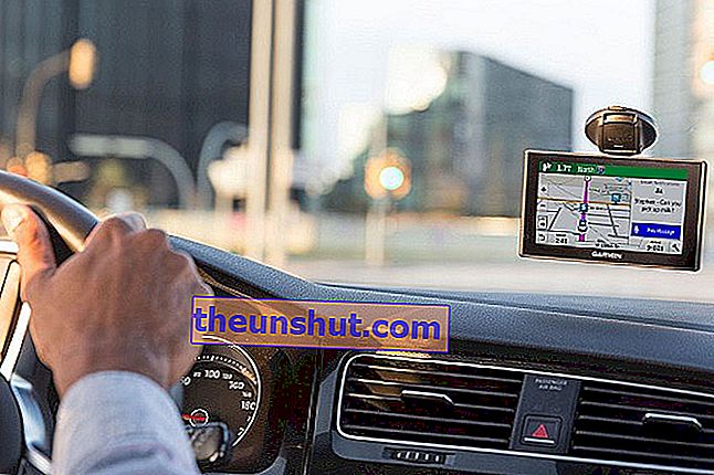 Garmin Drive 61 e DriveSmart 61, GPS con schermo fino a 7 pollici