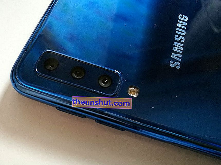 Samsung-Galaxy-A7-2018-1
