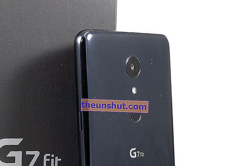 teszteltük az LG G7 Fit hátsó zárást
