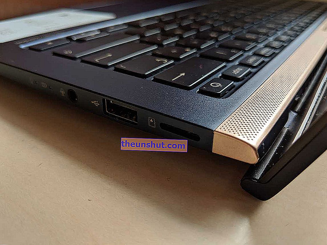 Asus ZenBook 14 UX433;  gennemgang af en stilfuld og kompakt notesbog