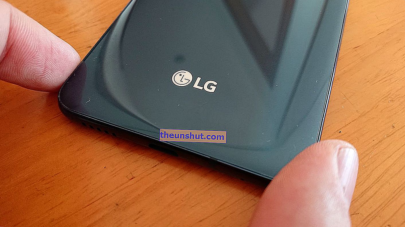 LG V30 strøm
