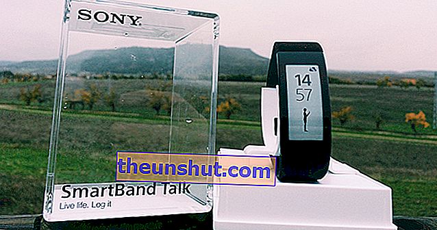 Sony SmartBand Talk SWR30, vi har testet det