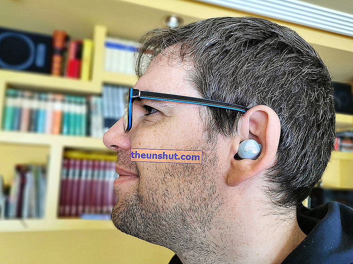 Samsung Galaxy Buds + in het oor
