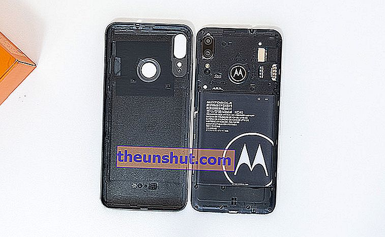 testirali smo Motorola Moto E6 Plus bez poklopca