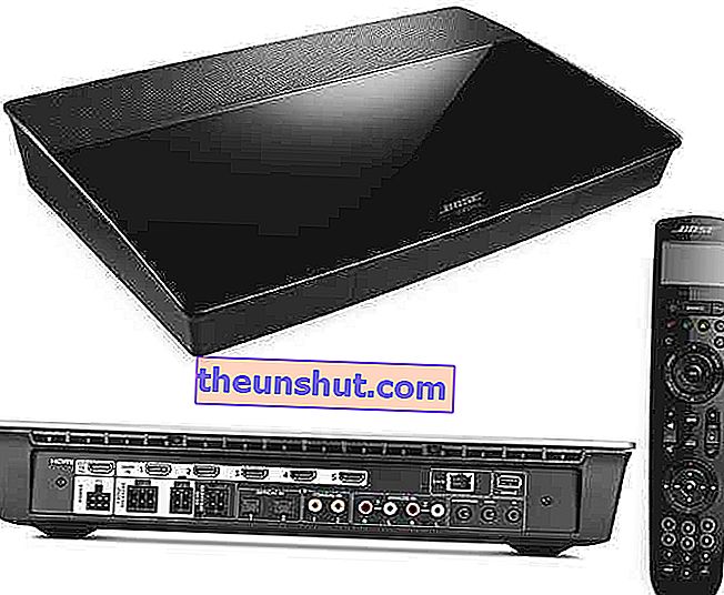 Bose LifeStyle 650: sort konsol, fjernbetjening og bagtilslutninger