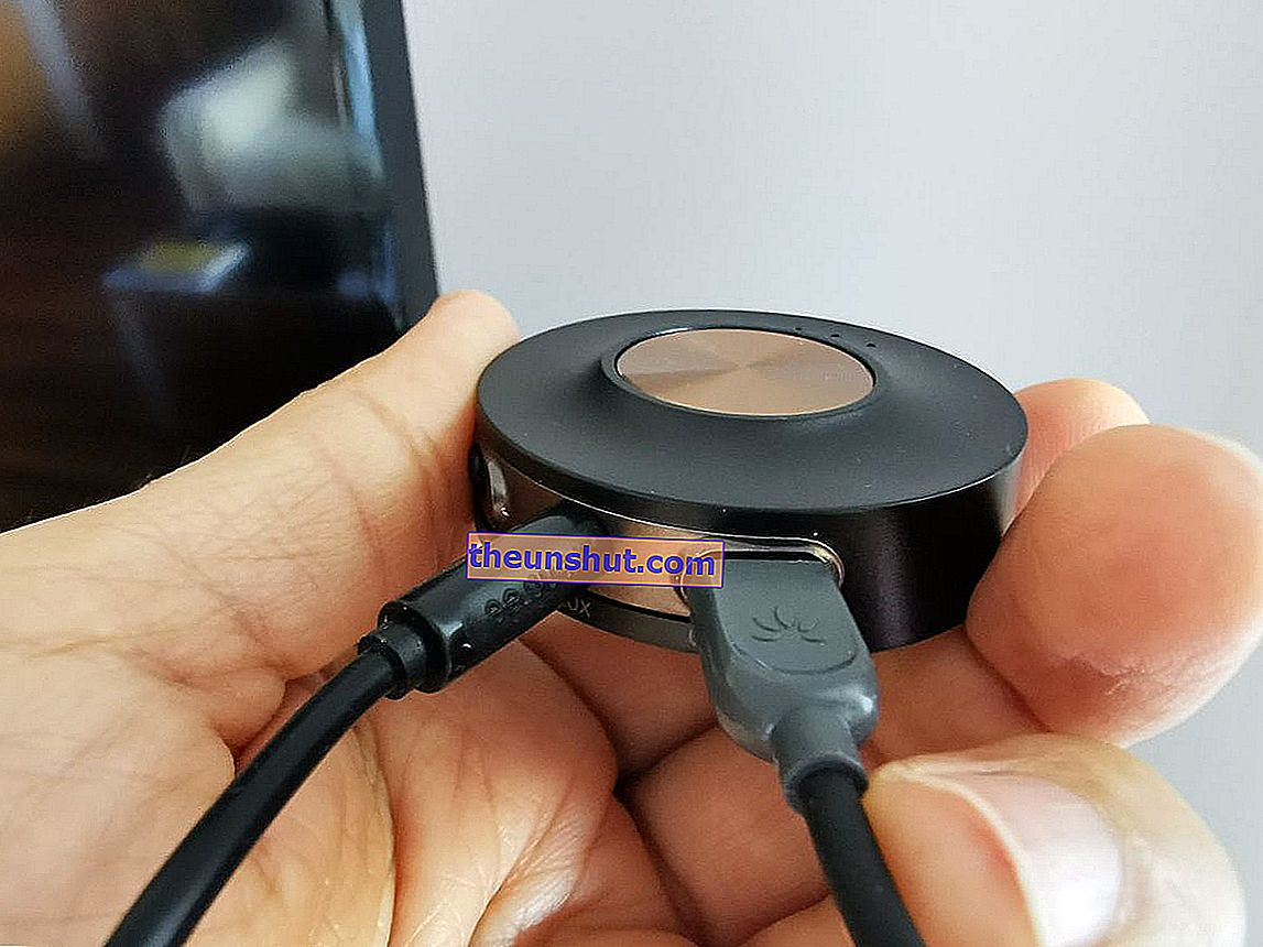 Hogyan lehet vezeték nélküli fülhallgatót csatlakoztatni egy régi TV-hez Bluetooth 2 nélkül