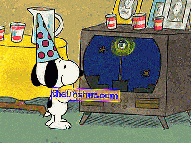 Snoopy Happy New Year GIF - Finn og del på GIPHY