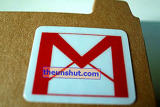 Gmail, hvordan man husker en liste over kontakter for at sende dem e-mails